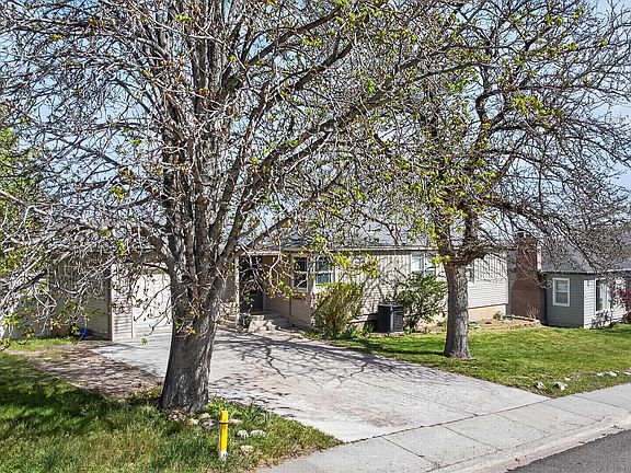 3rd image of 636 Highland Blvd