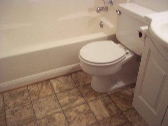 4th image of 1144 Martinique Dr