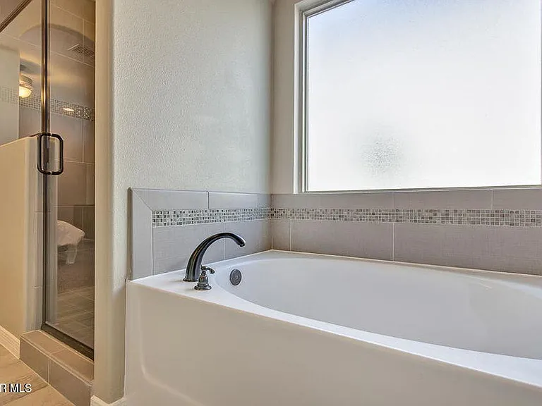 12934 Terrington Ave — Photo 15