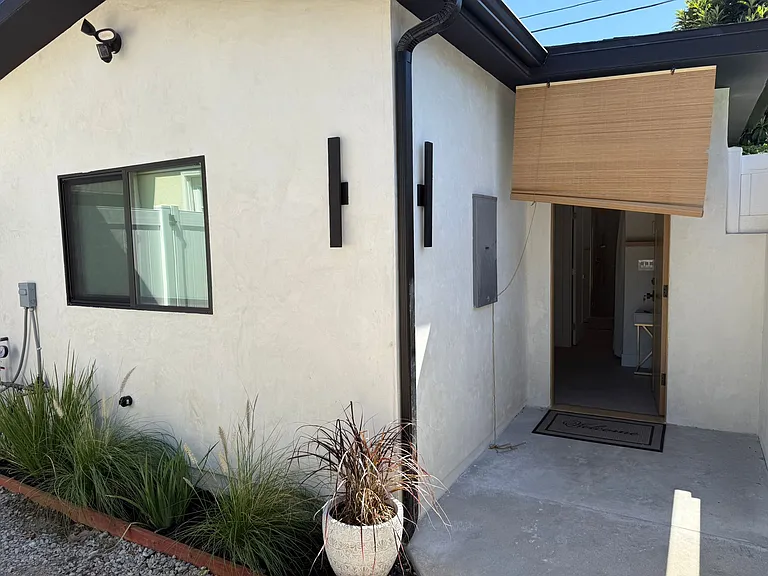 6224 Zelzah Ave — Photo 4