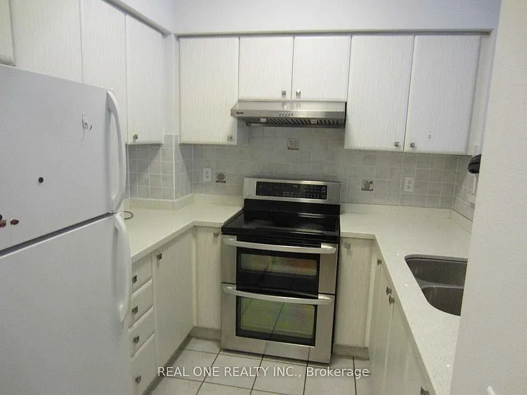 6 Cox Blvd #5 — Photo 5
