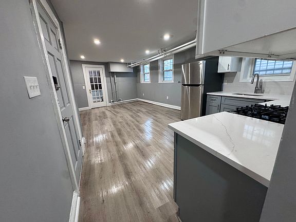 4th image of 326 Western Ave #1B