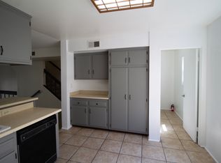 6204 1/2 Shoup Ave, Los Angeles, CA 91367