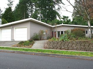 16289 37th Ave NE, Lake Forest Park, WA 98155