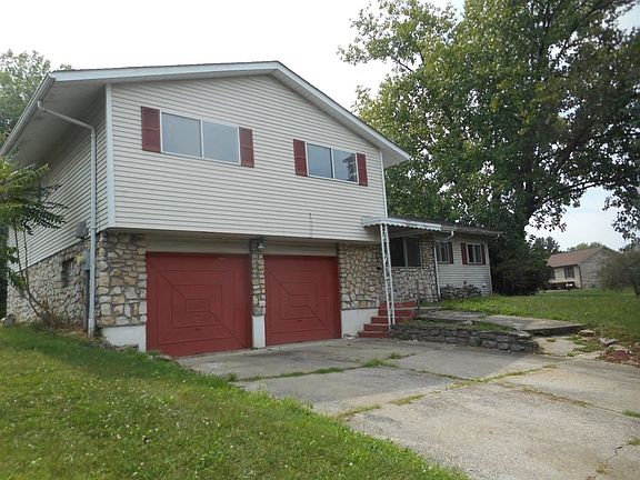 2nd image of 1207 Palmore Ln