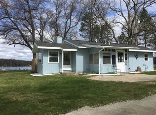 6307 Indian Lake Dr, Gladwin, MI 48624