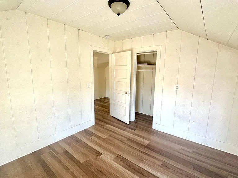 8421 N Fiske Ave — Photo 30
