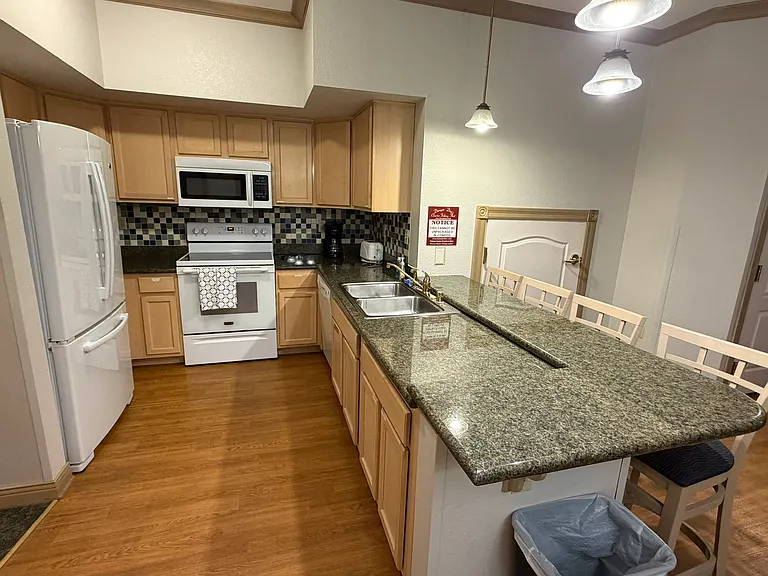 429 Beachfront Ct — Photo 6