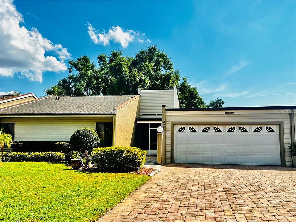 1st image of 1475 Oak Pl #1475