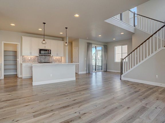 3rd image of 6199 Saddlesmith St