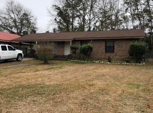 633 Phoenix Cir, Hattiesburg, MS 39401