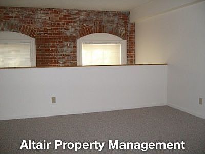 3rd image of 10 E 4th St APT 105