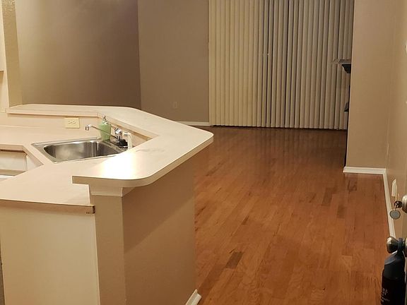 2nd image of 13810 SUTTON PARK Drive N #124