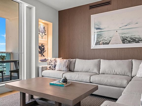 3rd image of 2301 Collins Ave APT 1537
