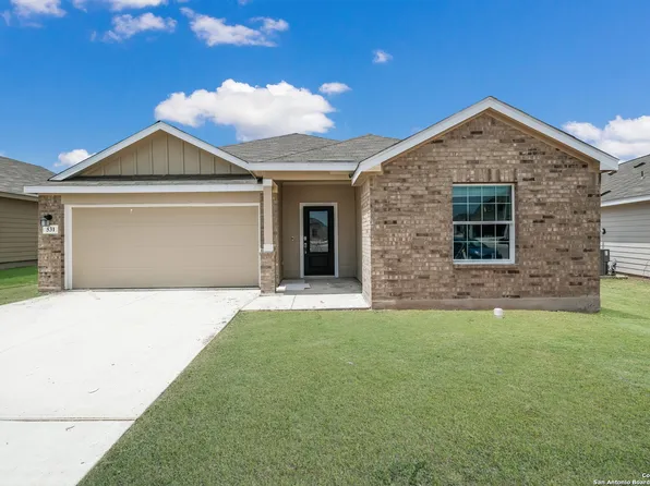 8904 James Bowie, Seguin, TX 78155