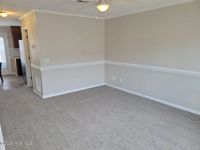 19 Upton Ct — Photo 6