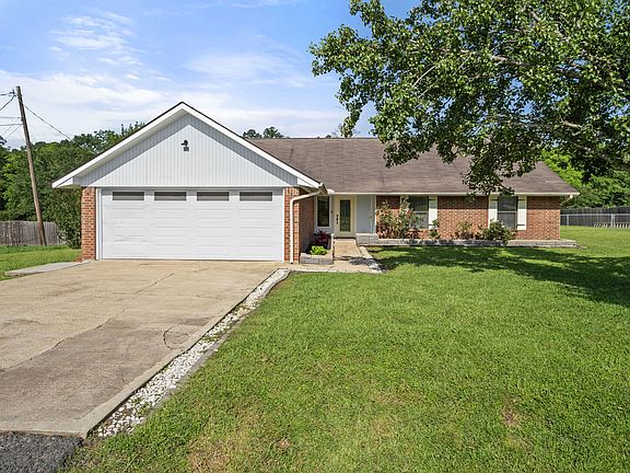 2nd image of 173 Sunny Lee Ln