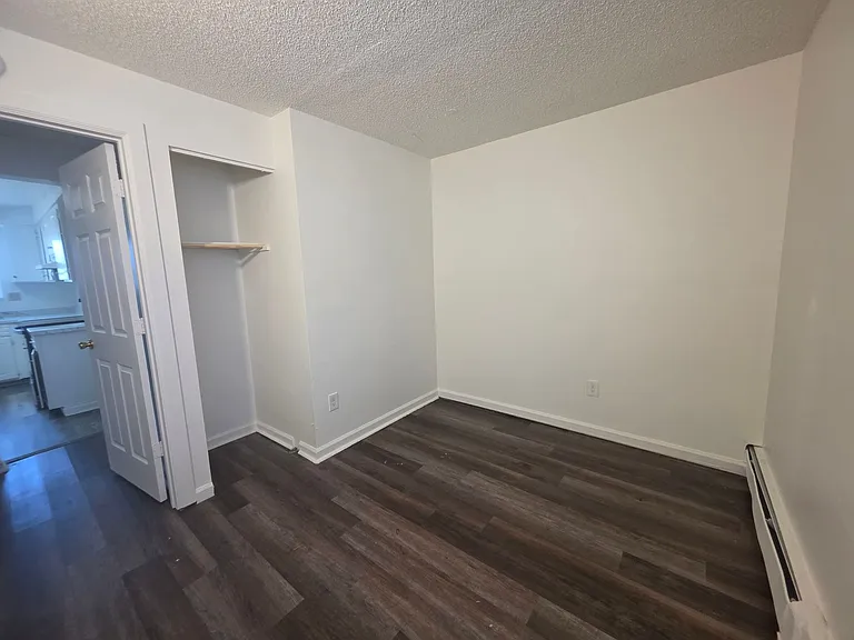 2210 S Dexter St — Photo 6