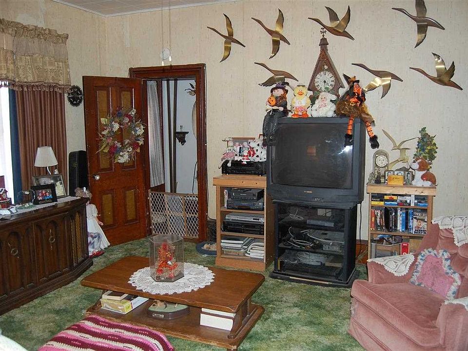 110 N Burr St, Nickerson, KS 67561 Zillow