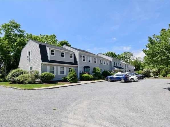 43 Brushy Neck Lane #7, Westhampton, NY 11977