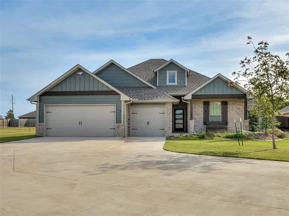 3404 Broadmoore Dr, Moore, OK 73160