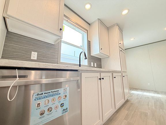 4th image of 4000 E 134th St #1022