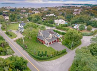 1 Bayview Dr, Westhampton, NY 11977