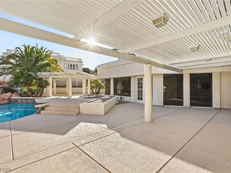 13 Dovetail Cir — Photo 16