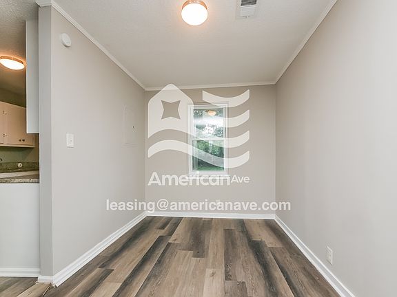5th image of 205 Meadowdale Dr