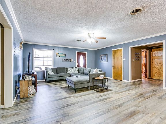 3rd image of 209 Avenue B