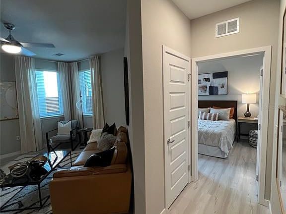 3rd image of 600 W Amelia St #24