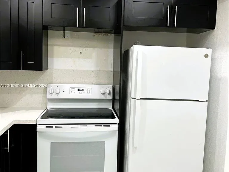 13987 NE 2nd Ave #3-8-2 — Photo 6