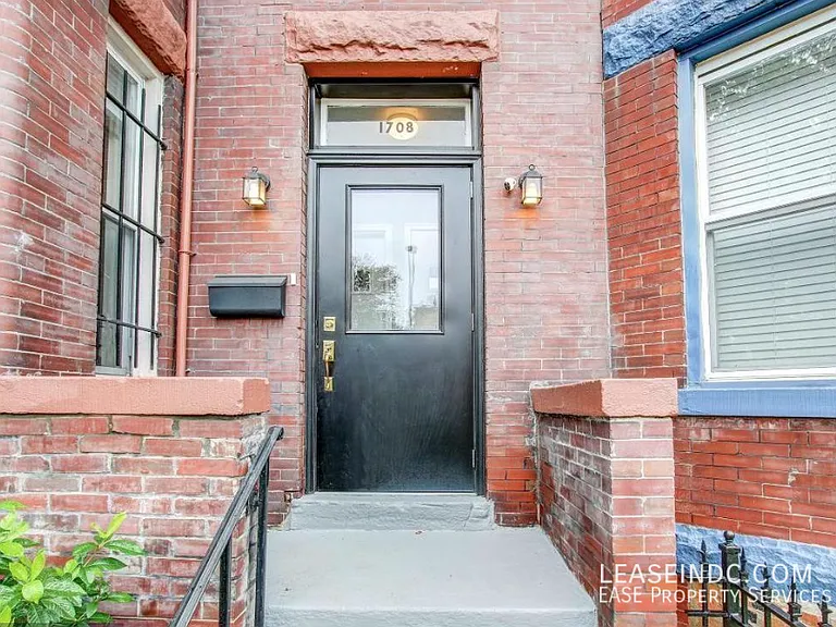 1708 3rd St NW #1 — Photo 2