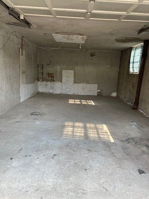 Building Photo 3