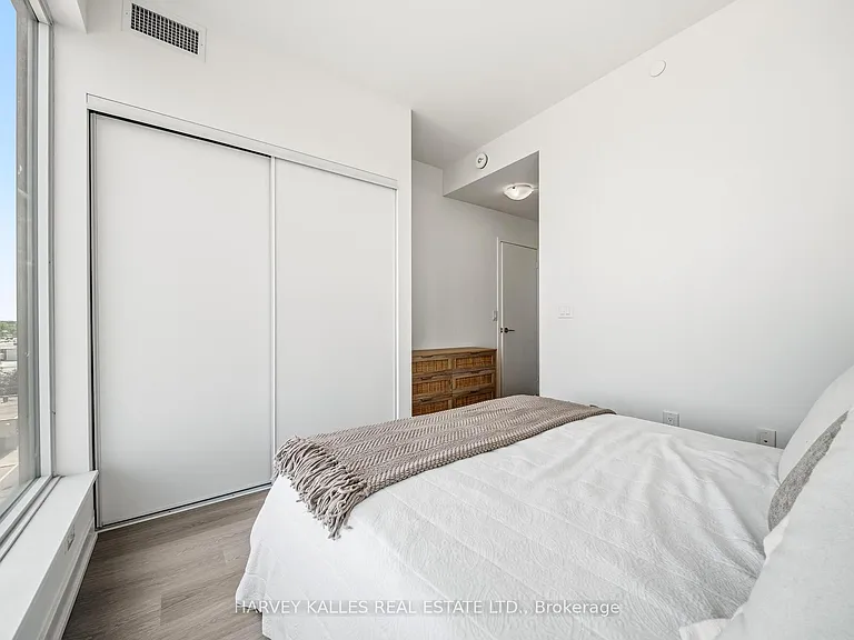 859 The Queensway #603 — Photo 12