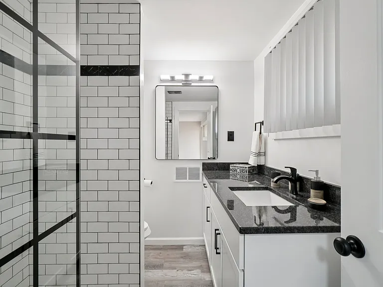 Eton Square Apartments and Townhomes — Photo 31