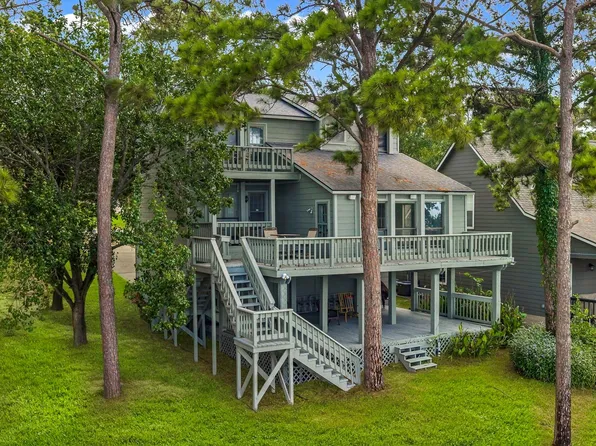 166 Bridgelanding, Onalaska, TX 77360