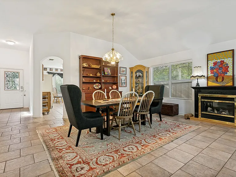 10 Oakwell Farms Pkwy — Photo 4