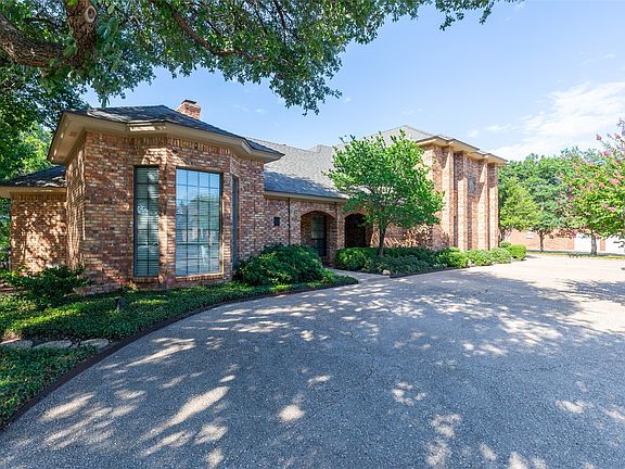 3rd image of 43 Lytle Place Dr