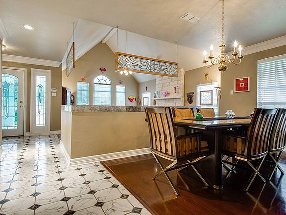 4th image of 2214 Fawnfield Ln