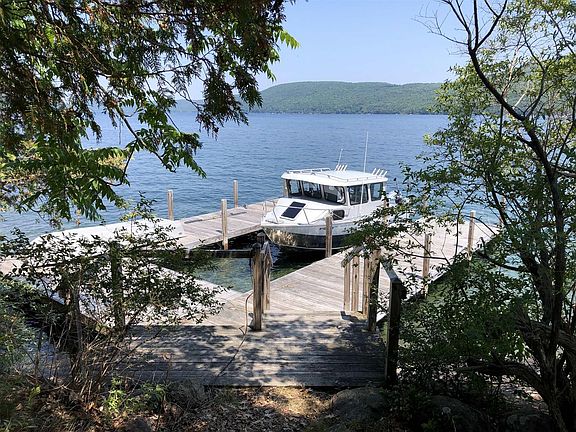3rd image of 9681 Lakeshore Dr