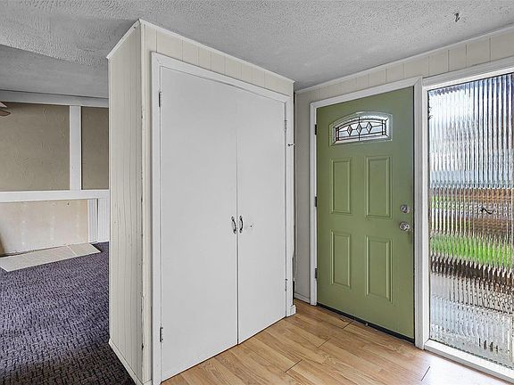 3rd image of 410 Allen Dr