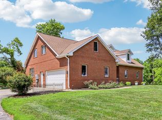 11000 W River Valley Rd, Yorktown, IN 47396