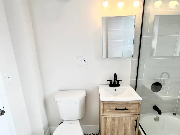 2636 W 23rd St #1F — Photo 16
