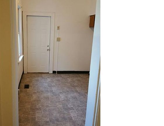 4th image of 903 E Whittier St