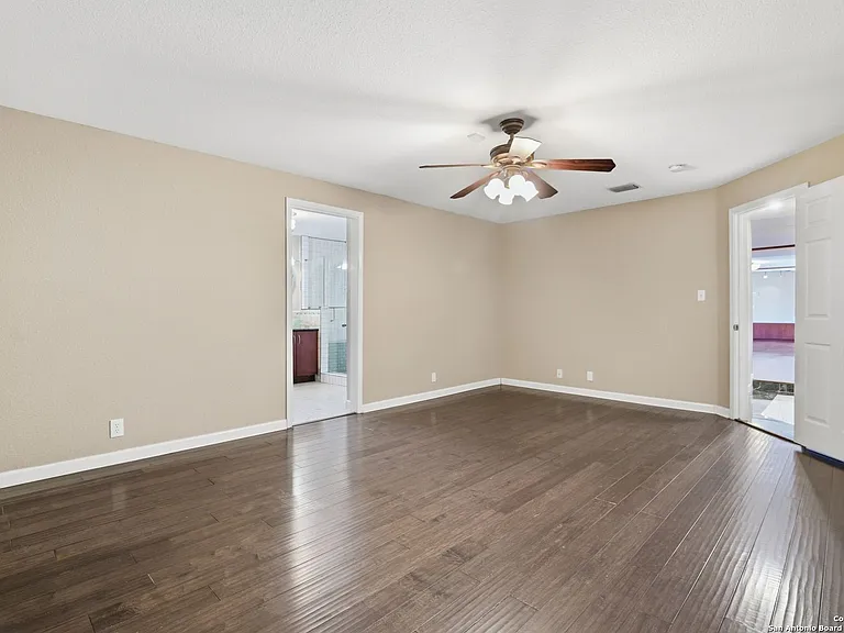 415 Calumet Pl — Photo 18