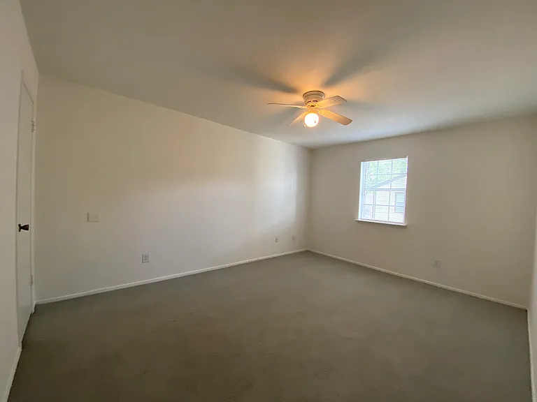 Pinewood Townhomes — Photo 14