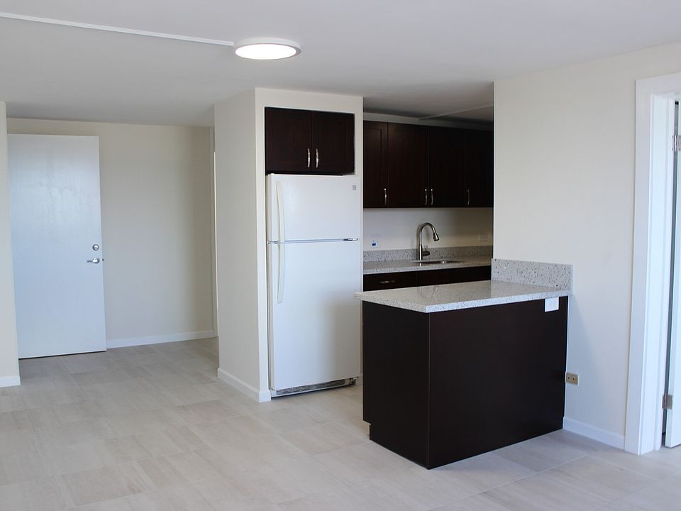 2nd image of 3215 Ala Ilima St APT Aph8