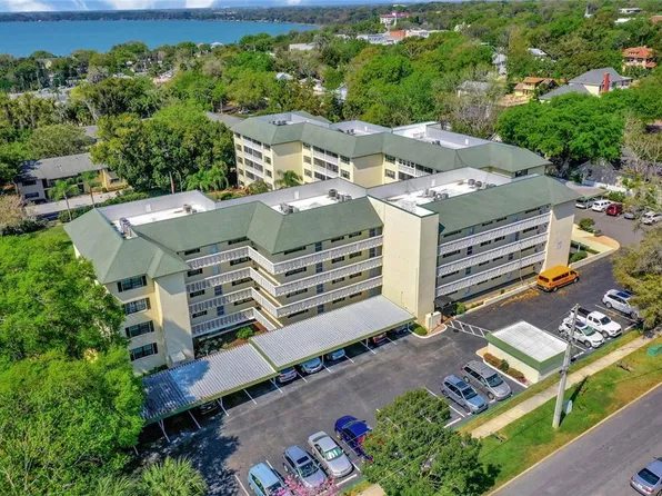 101 N Grandview St APT 308, Mount Dora, FL 32757