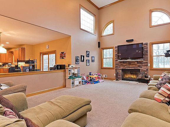 4th image of 1177 Wake Forest Dr